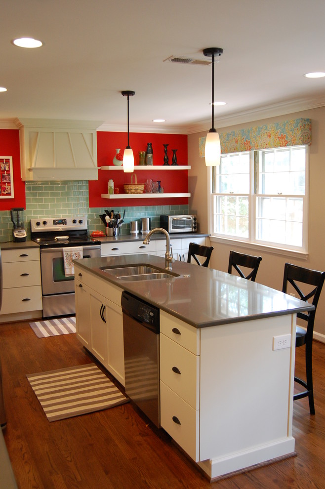 Example of a transitional kitchen design in Raleigh