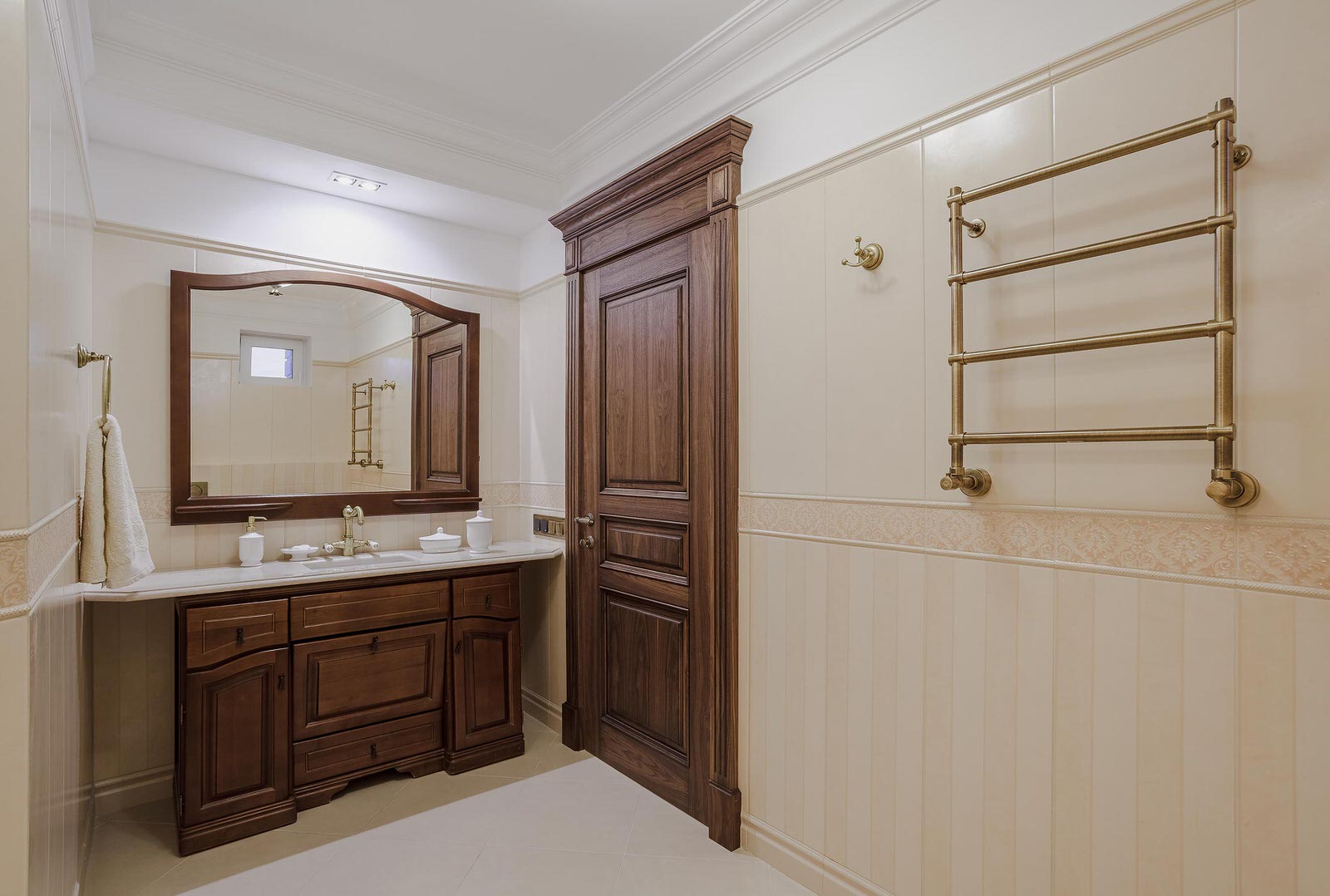 санузел в классическом стиле