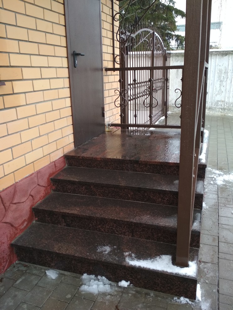 Изготовление и монтаж гранитных ступеней