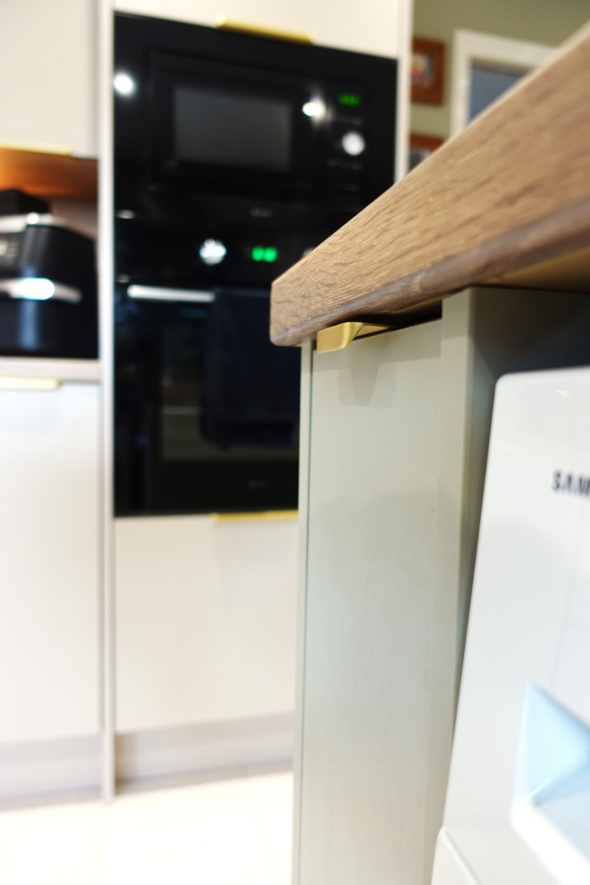 The Barwell Kitchen II - Sodermalm - RRP £20,000 - Luxe Price £17,900