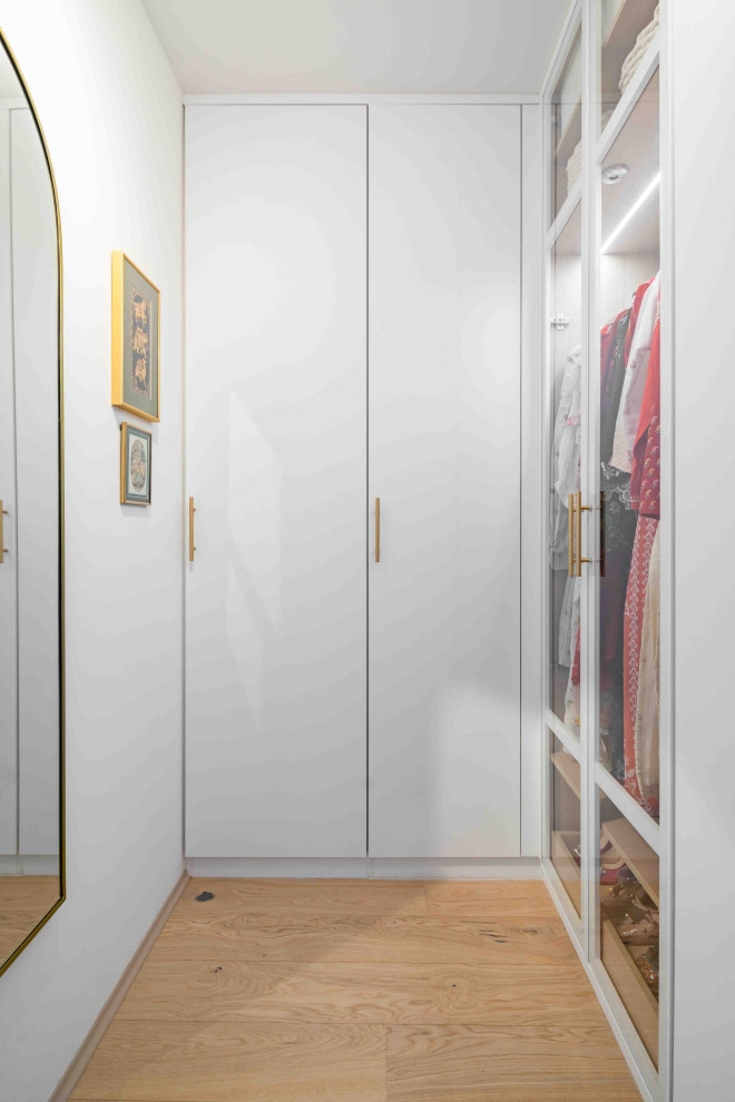 Design ideas for a country storage and wardrobe in Munich.
