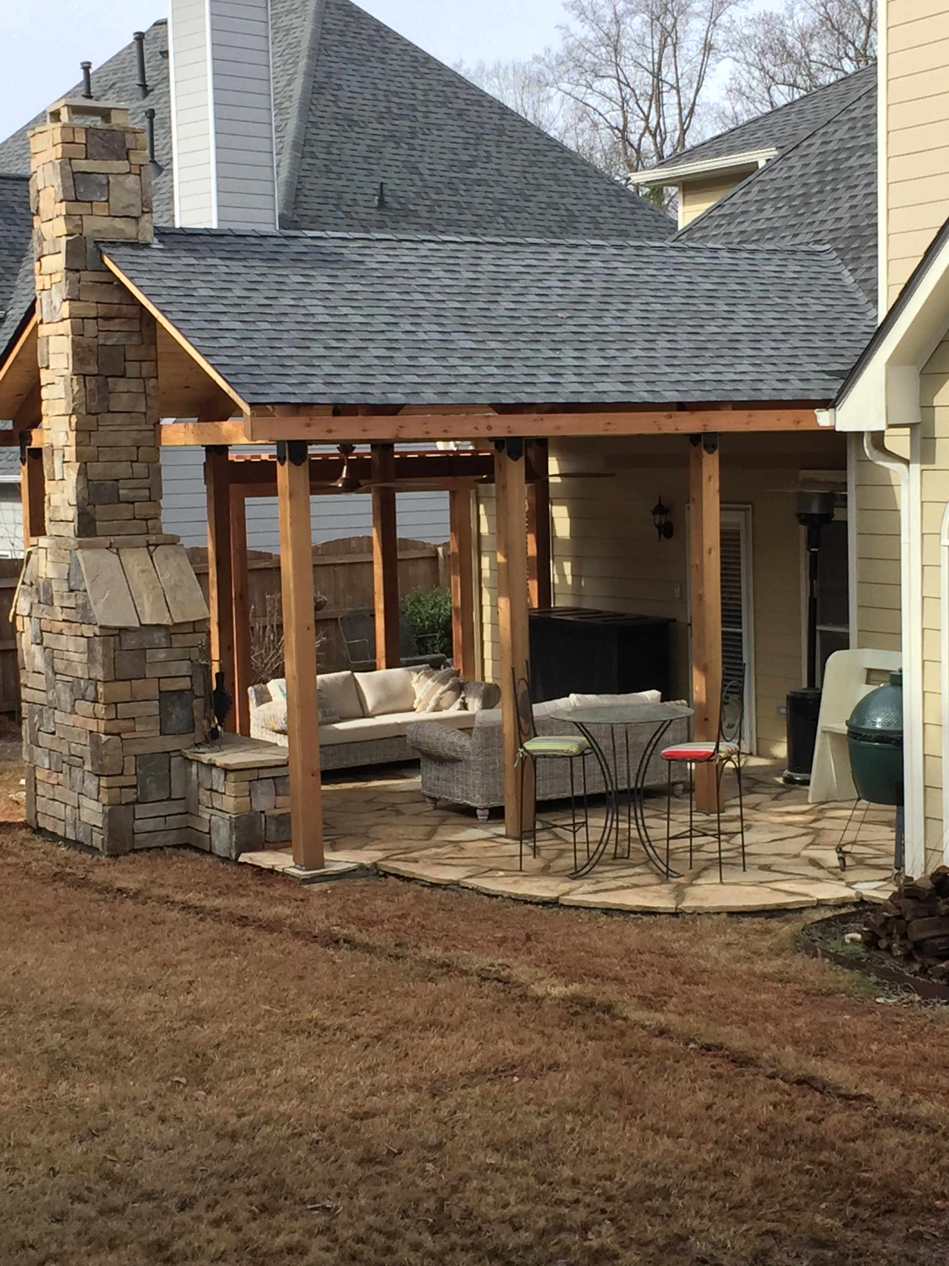 Outdoor living / Pergola