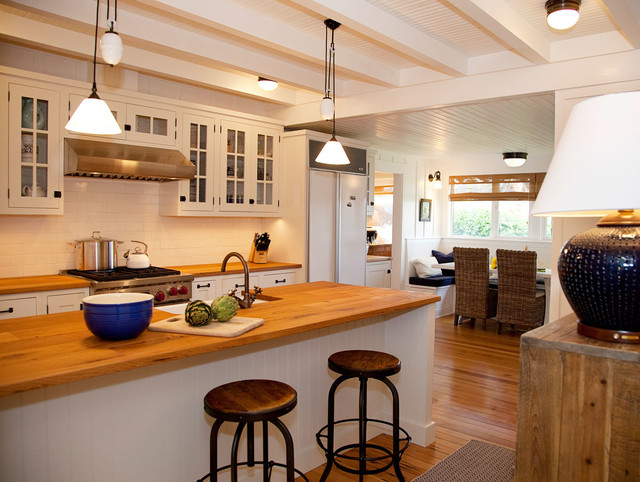 Seattle Cottage traditional-kitchen