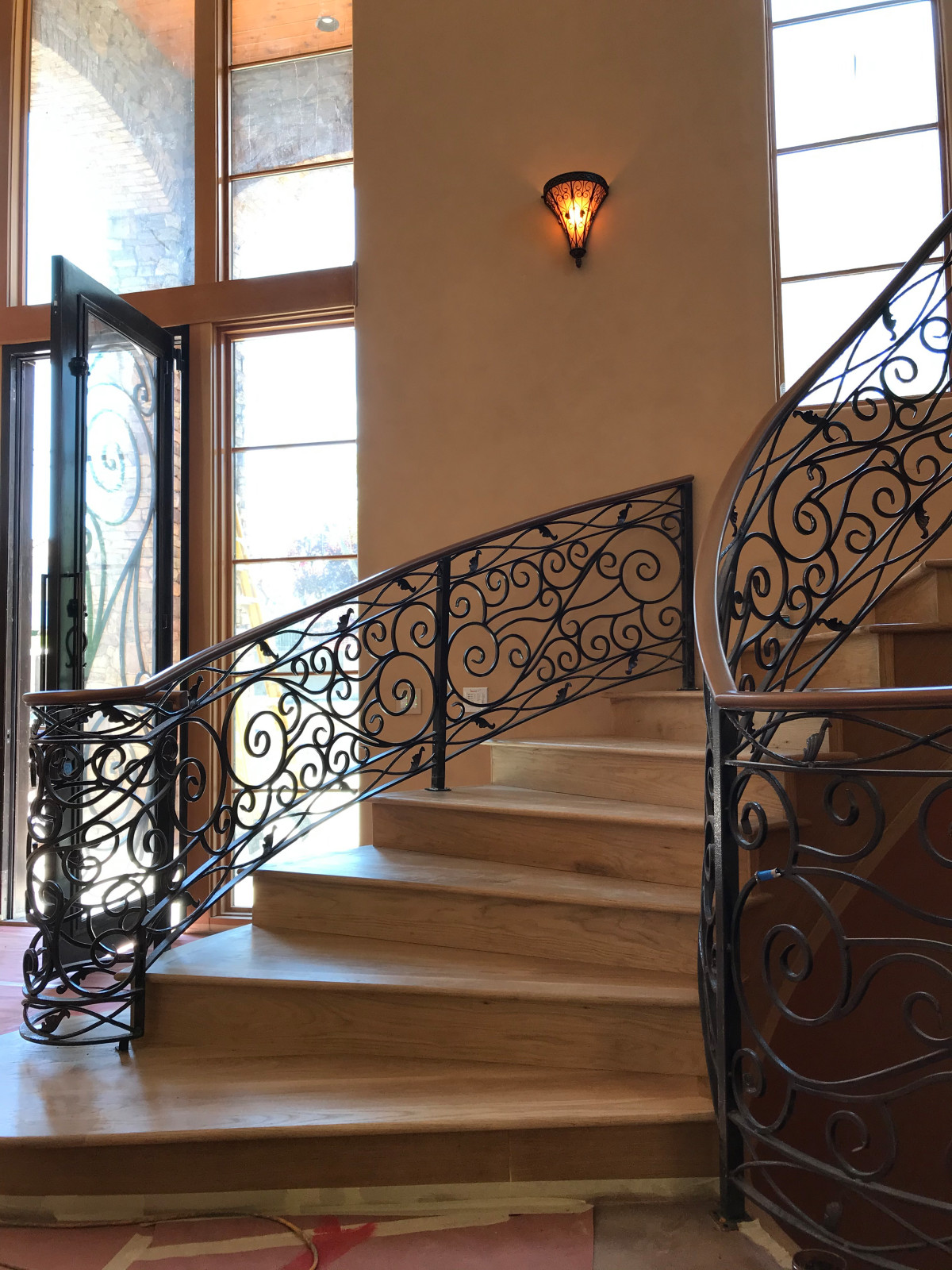 custom floor / walls and dinner room