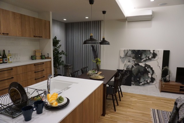 モデルルーム transitional-kitchen