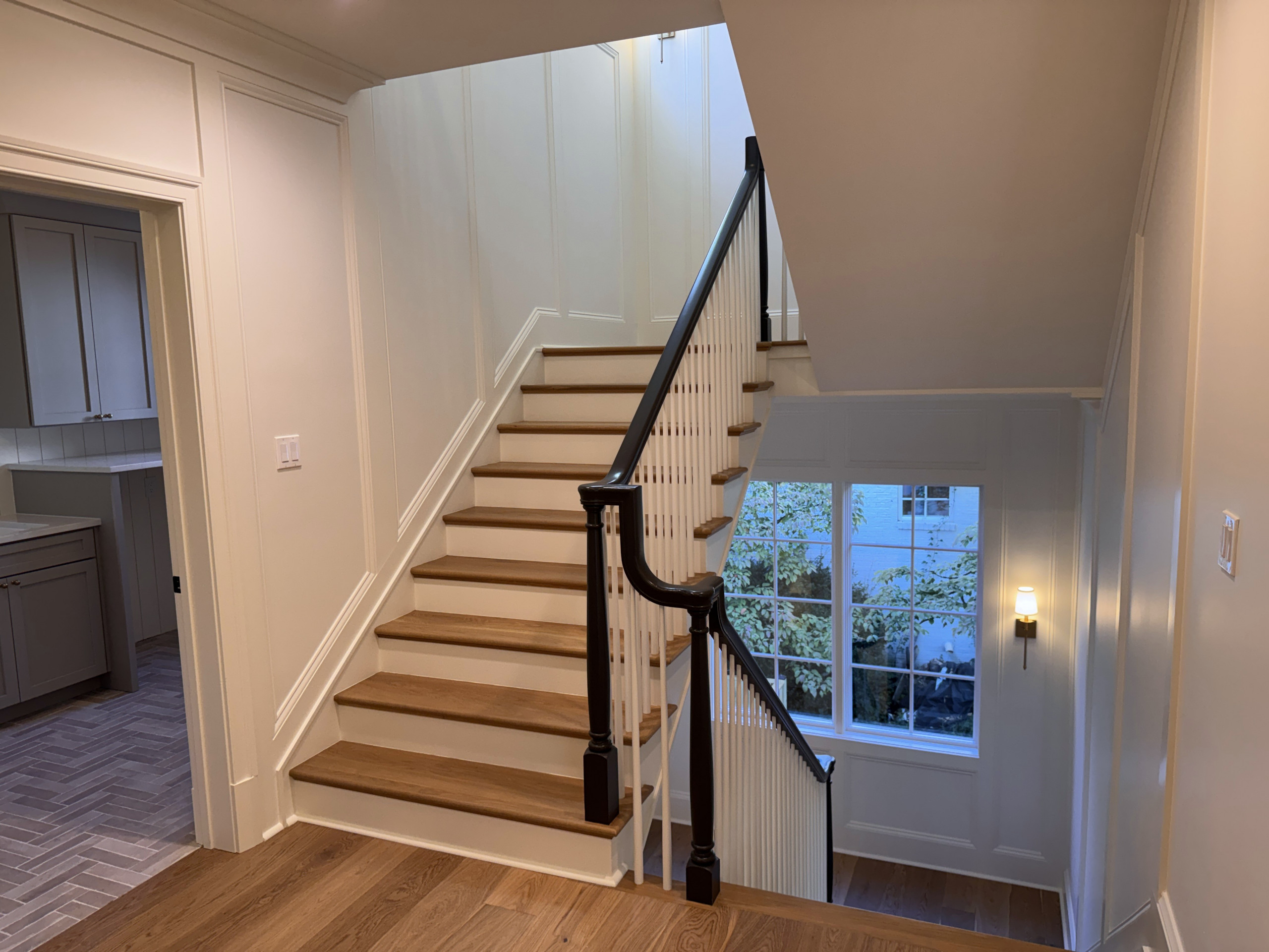 Project #160 | Traditional Box Stair with Gooseneck Handrail