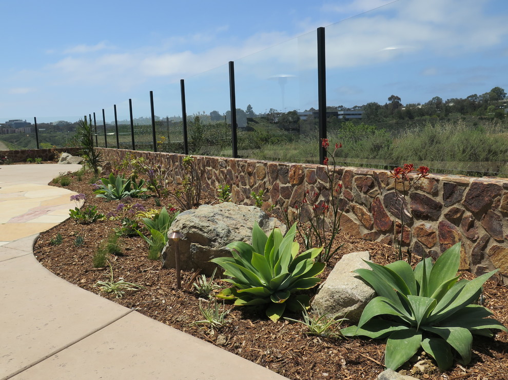 Inspiration for a mediterranean landscaping in San Diego.