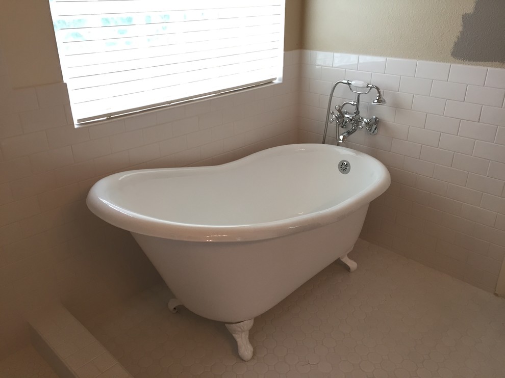 Example of a transitional bathroom design in Austin
