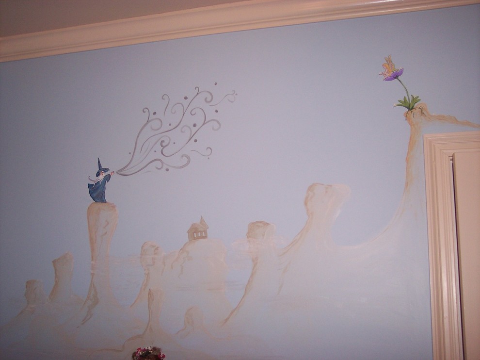 Example of a transitional home design design in Jackson