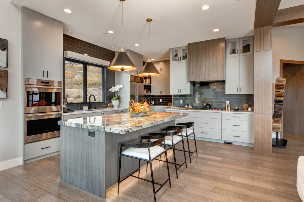 Photo of a contemporary kitchen in Salt Lake City.