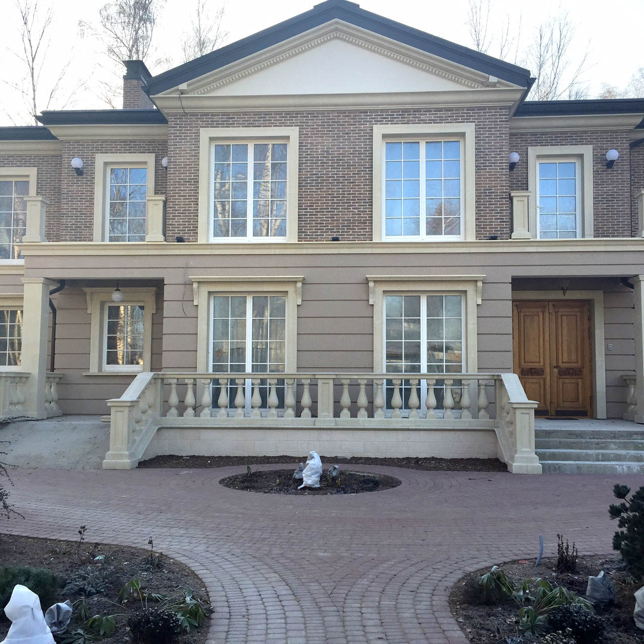 Recreating the Interior of the Chekhov’s Period in a Suburban Residence