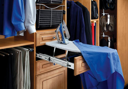 Design ideas for a traditional storage and wardrobe in Vancouver.