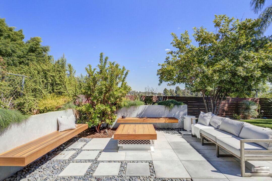 Back Patio Fire Pit Seating Area