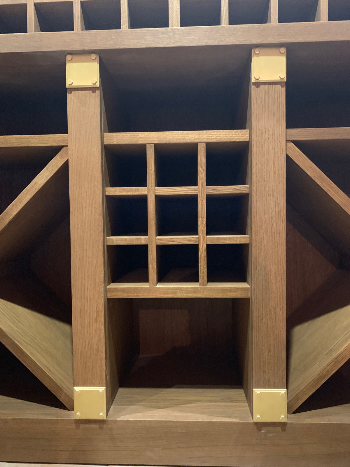 Винный погреб на 600 бутылок