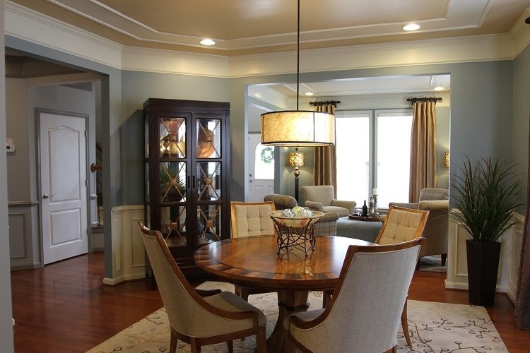 Transitional dining room in DC Metro.