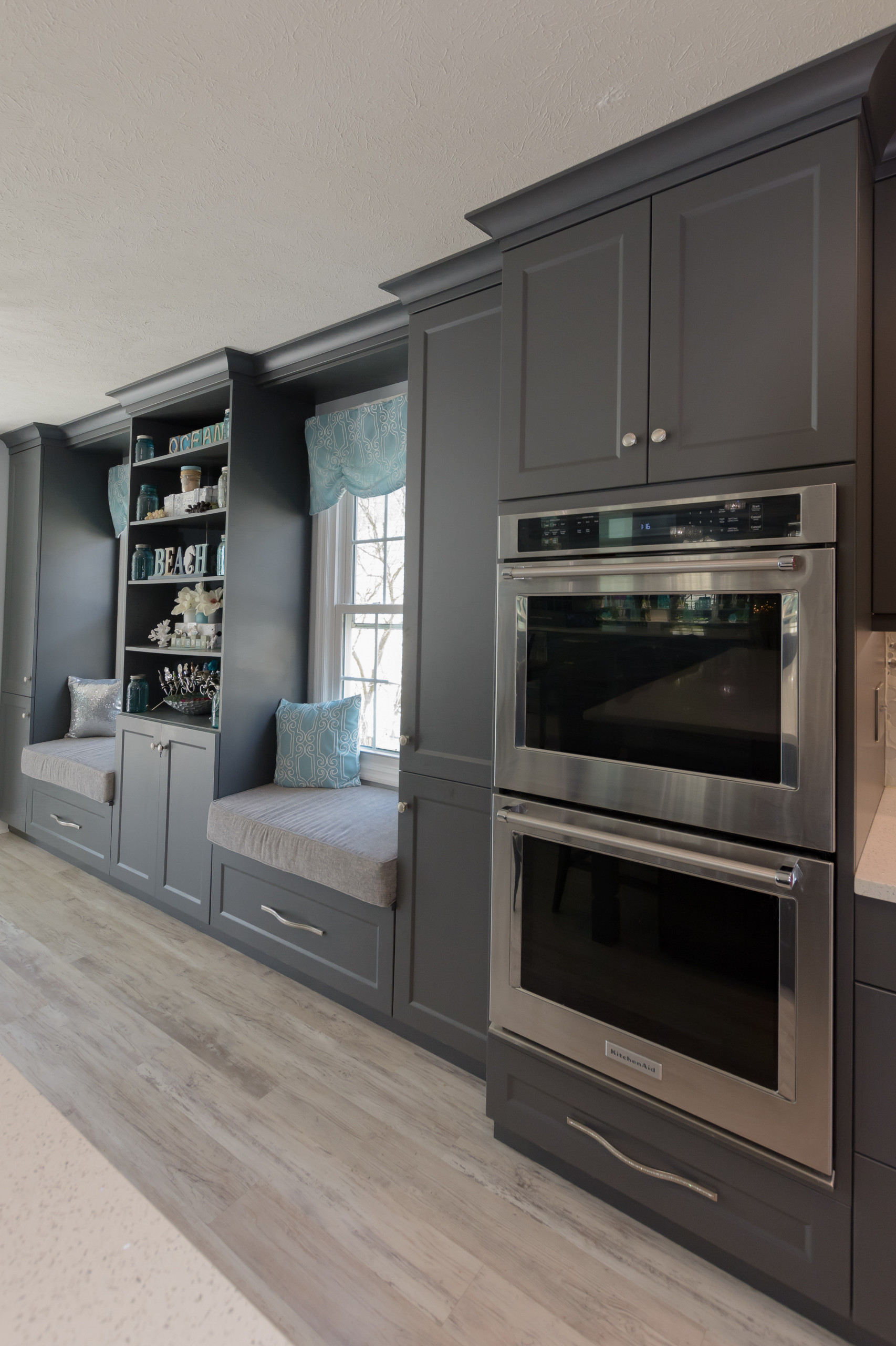 Surfside Beach Dark Kitchen with Bling