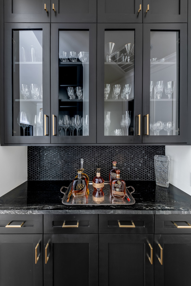 This is an example of a contemporary home bar in Dallas.