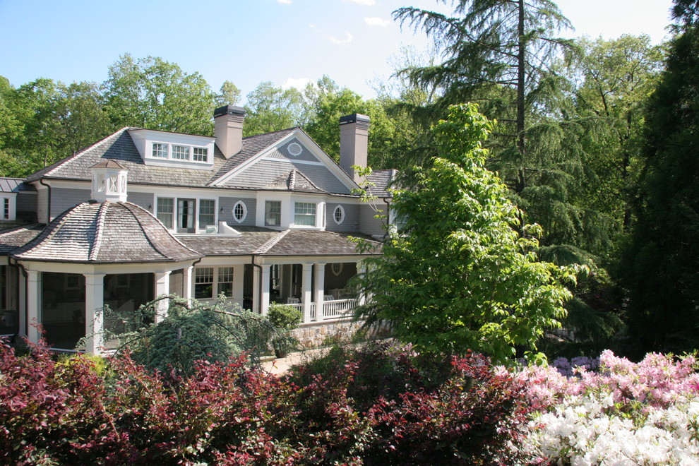 This is an example of an expansive traditional exterior in Atlanta.