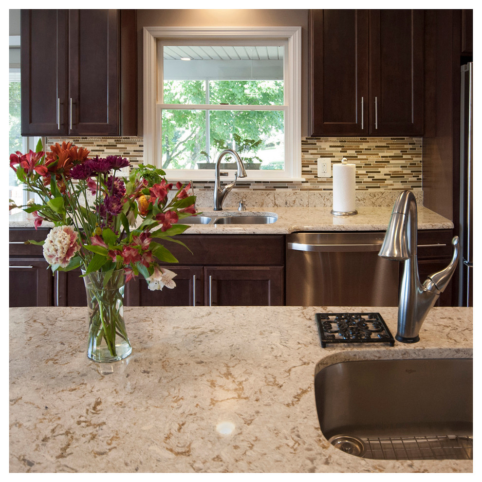 Transitional kitchen photo in Baltimore