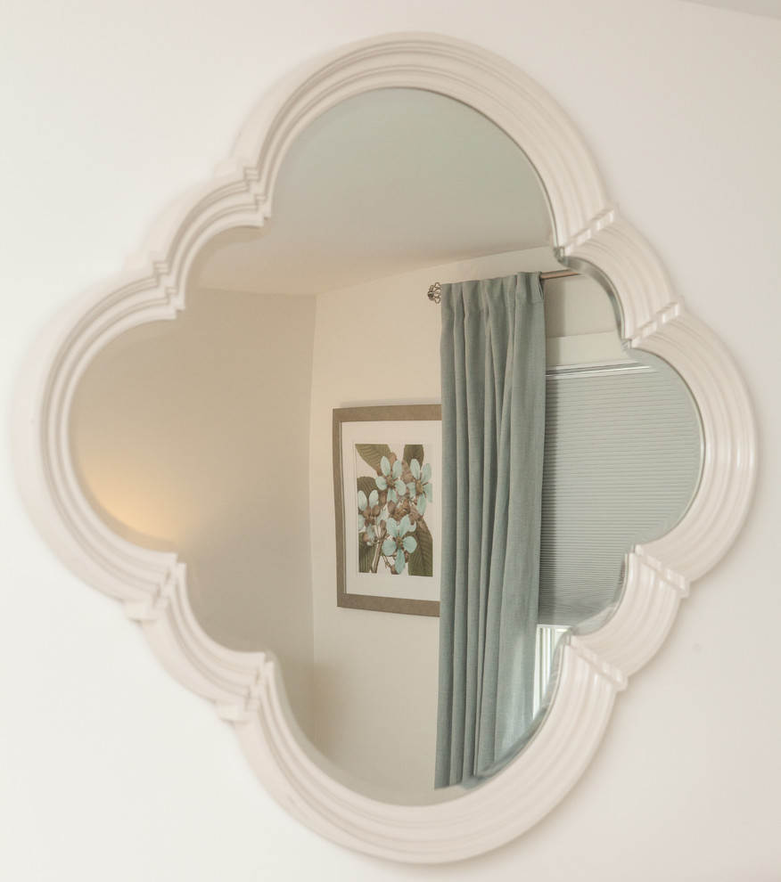 Home design - transitional home design idea in Boston