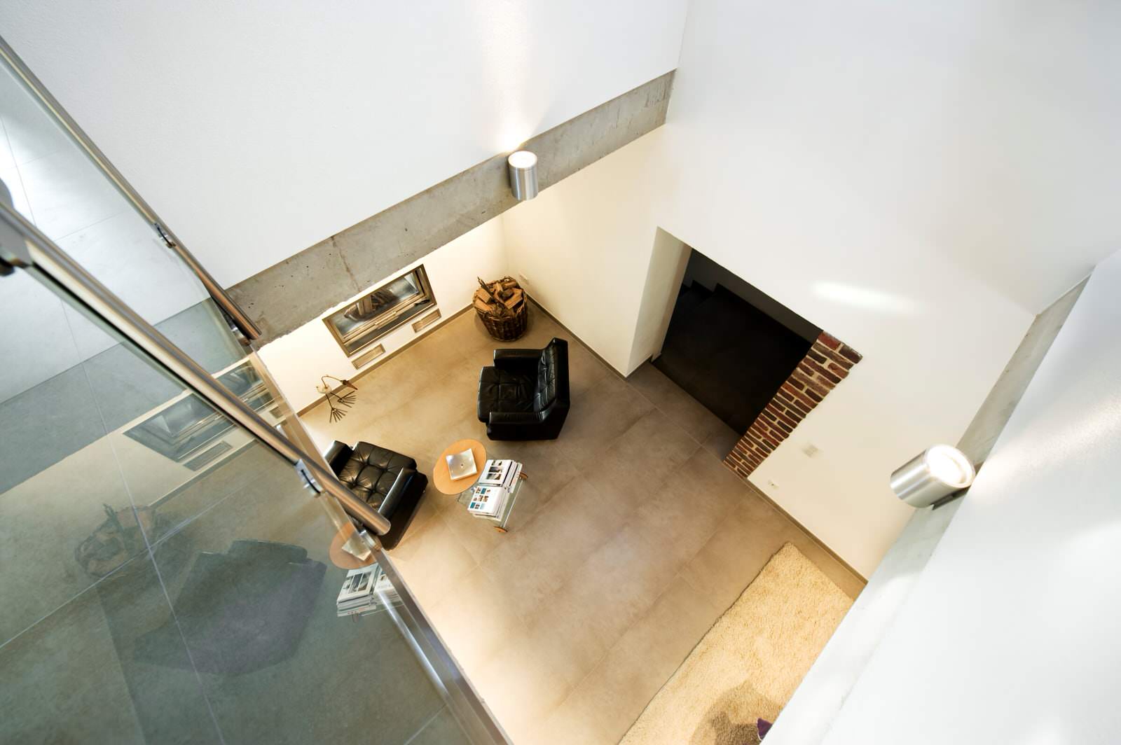 Лестница из бирманского тика