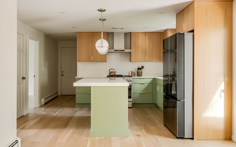 Two-Tone Cabinetry & Statement Design