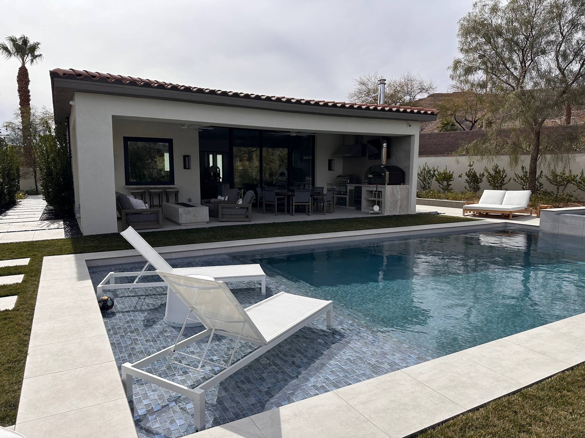 Red Rock Poolhouse/Gym