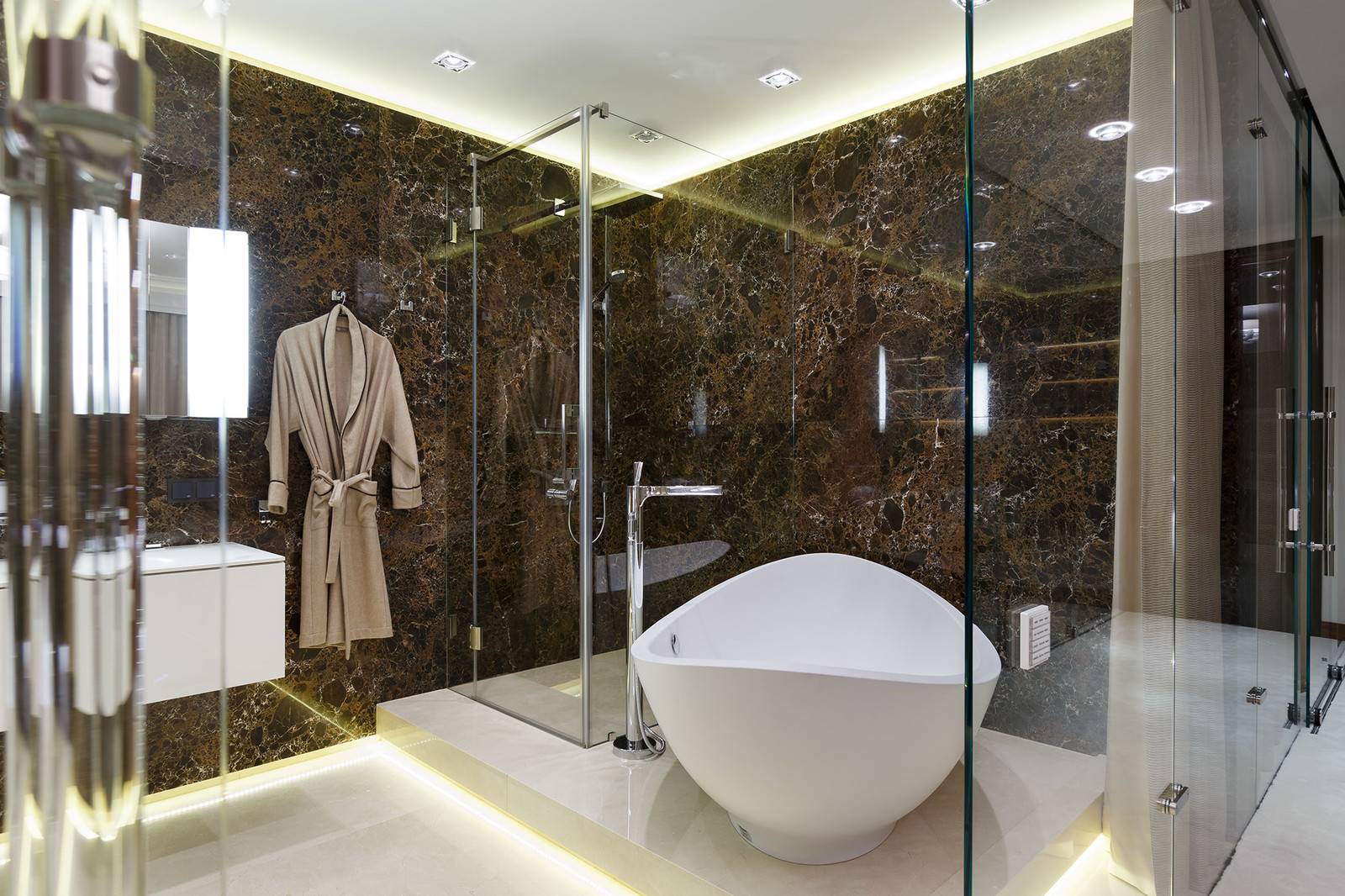 Стеклянные перегородки в квартире