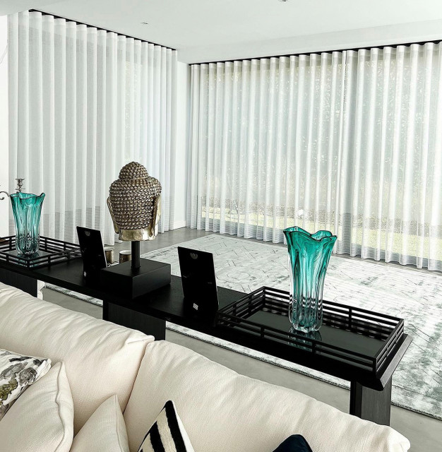 CURTAINS 