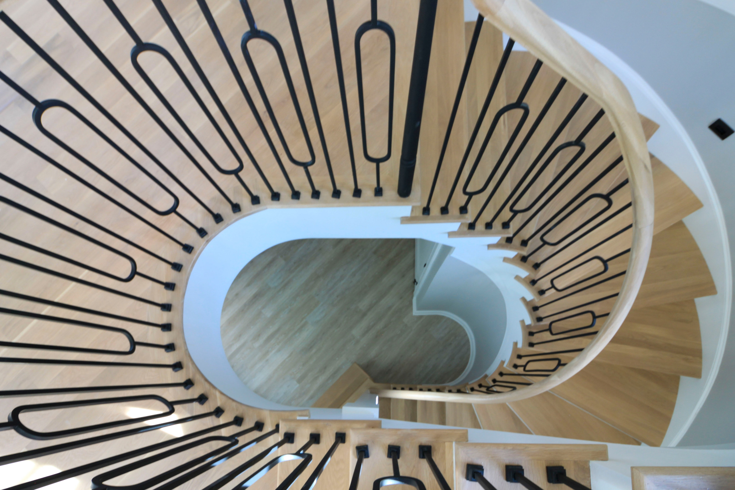 95_Remarkable and elegant floating elliptical staircase, McLean, VA 22101