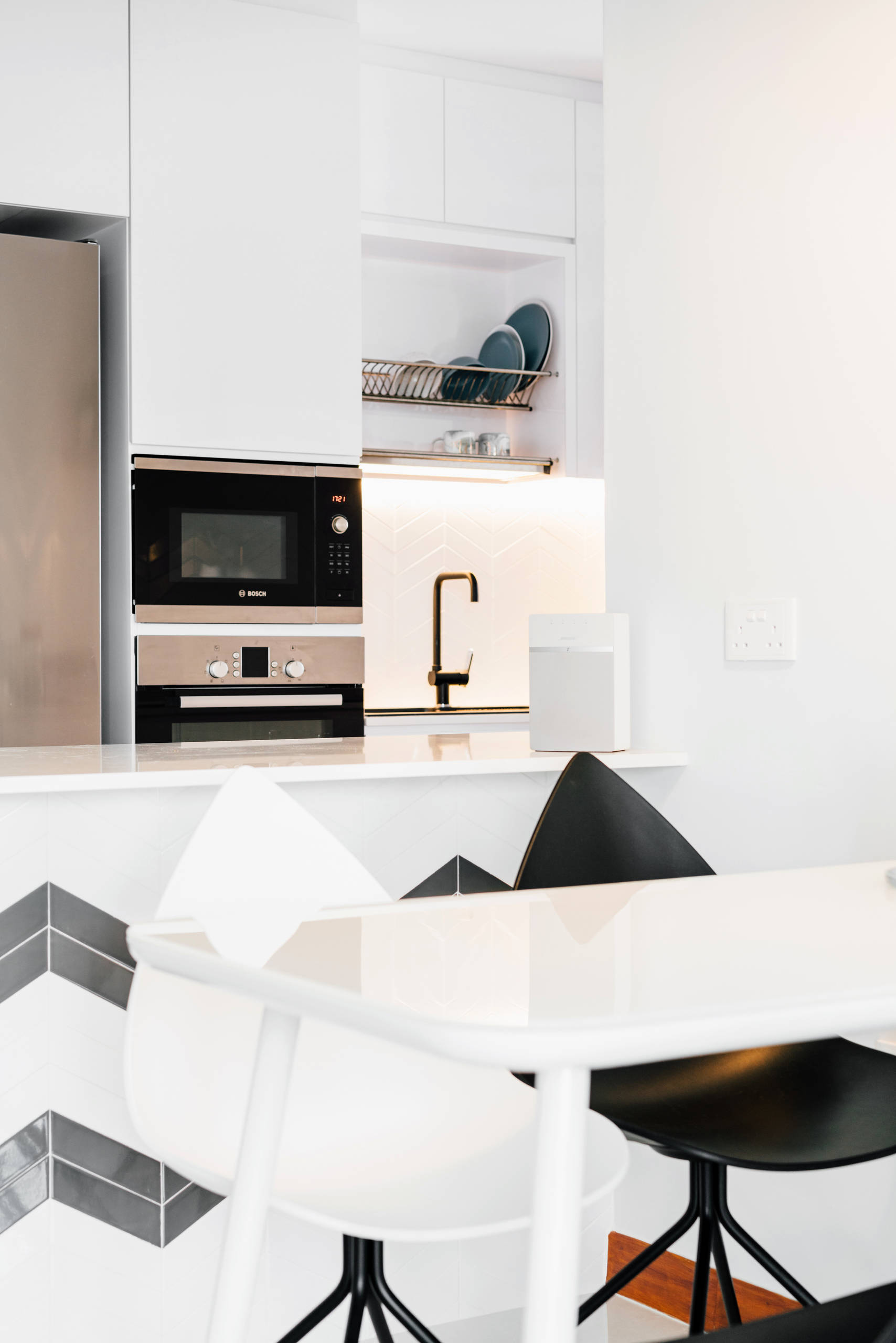 Houzz Tour: This Playful Minimalist Flat is Also Home to Cats