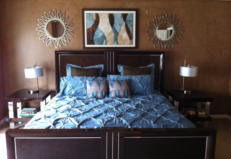Minimalist bedroom photo in Houston