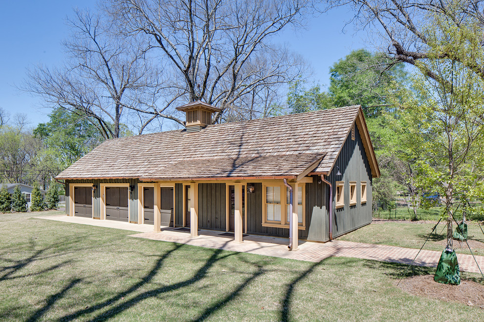 Garage - farmhouse garage idea in Nashville