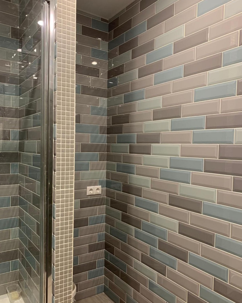 Двери в нишу ванной и в сантехнический шкаф для Анны