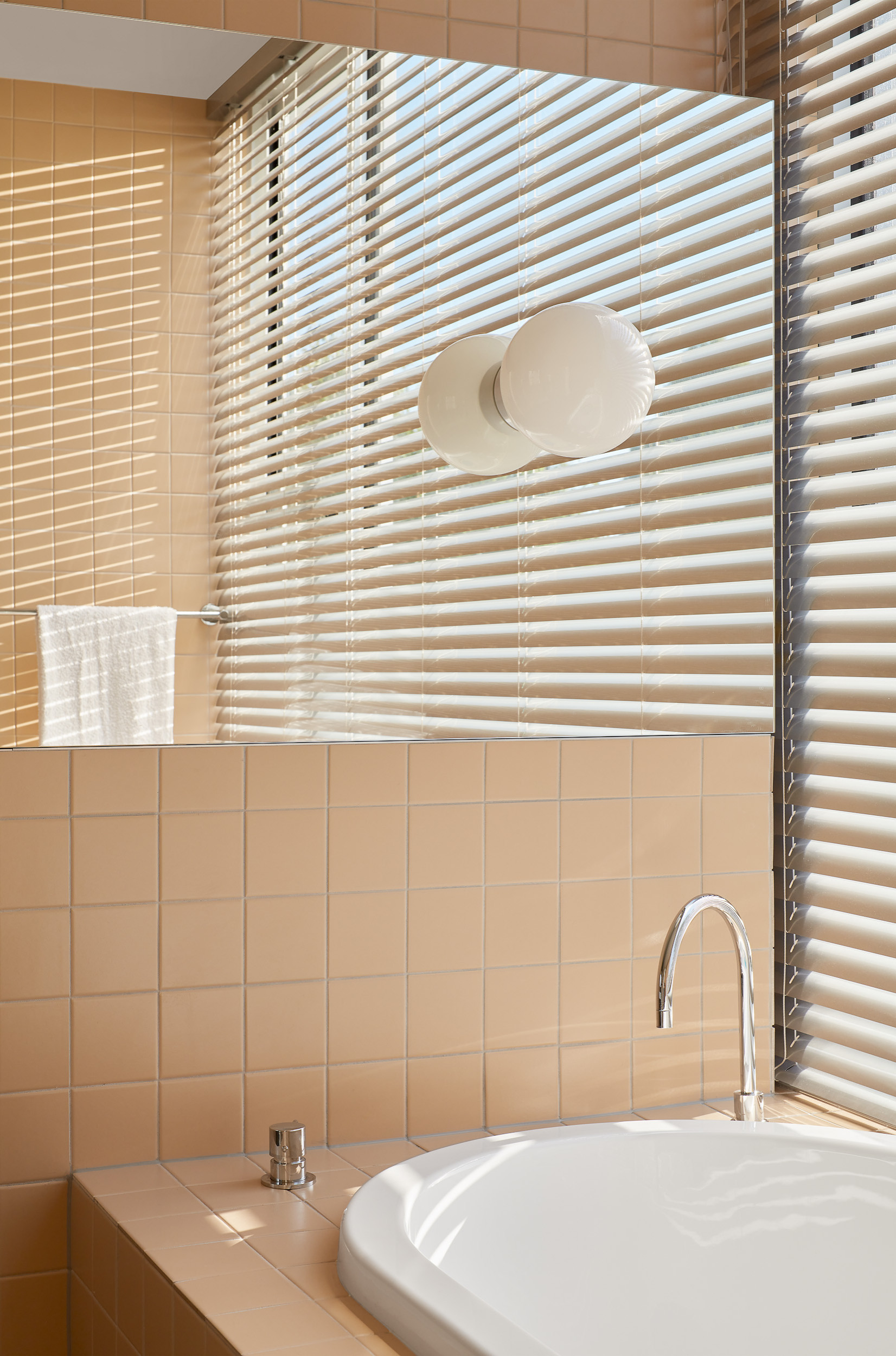 Creating Cohesive Design in 5 Different Bathrooms | Houzz AU