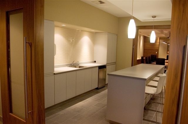 Inspiration for a transitional kitchen remodel in Toronto