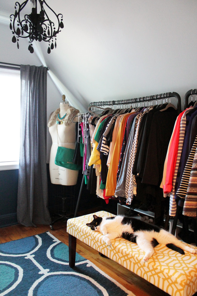 Design ideas for a midcentury storage and wardrobe in Montreal.