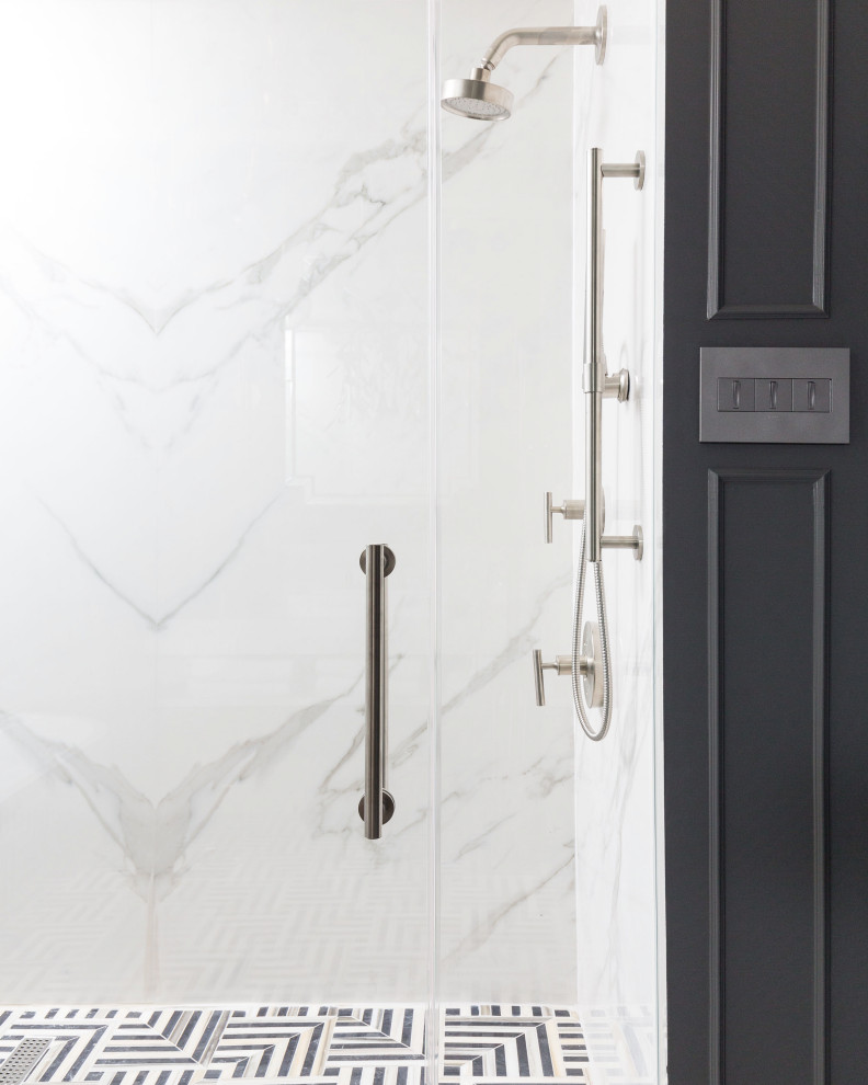 Exempel på ett mellanstort turkos turkost badrum, med släta luckor, ett fristående badkar, en kantlös dusch, en bidé, grå väggar, marmorgolv, ett fristående handfat och dusch med gångjärnsdörr