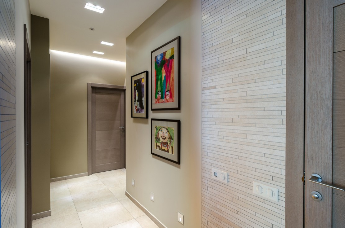 ВВЕРХ ПО ЛЕСТНИЦЕ