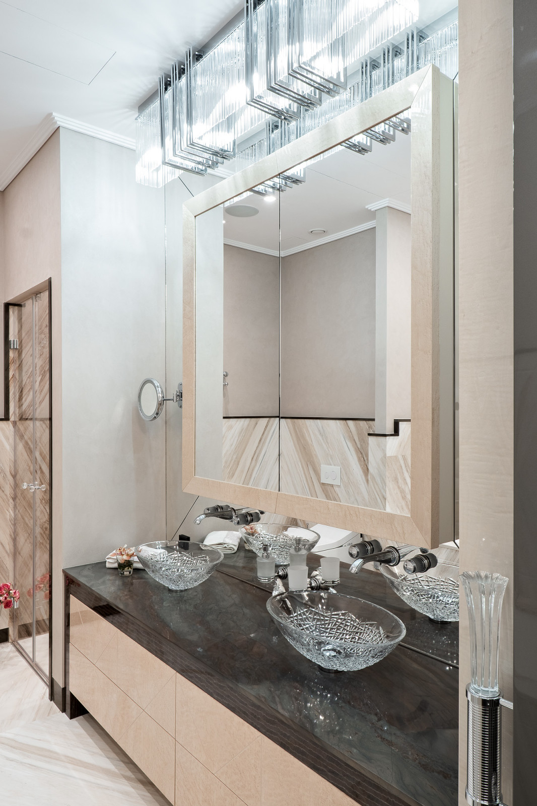 Дом на набережной