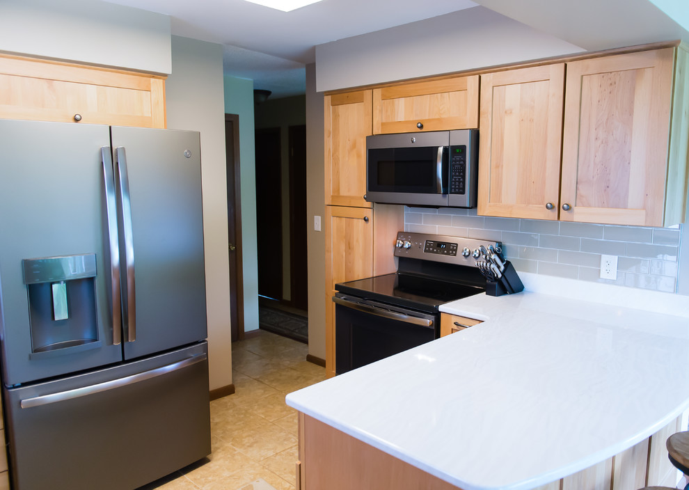 Home design - transitional home design idea