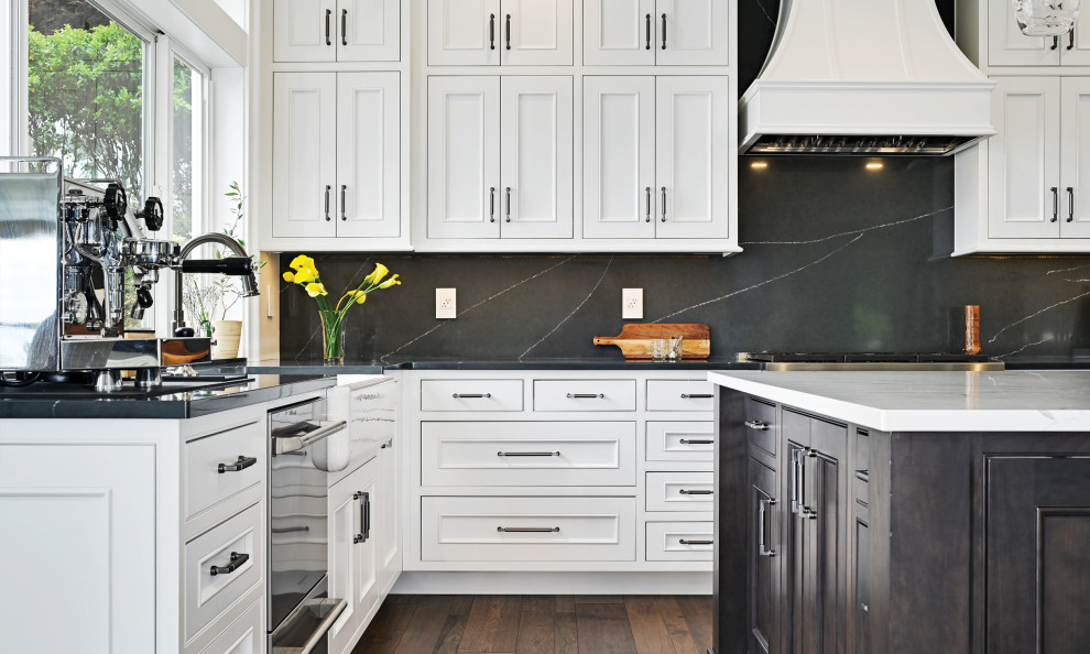 Transitional kitchen photo in Seattle