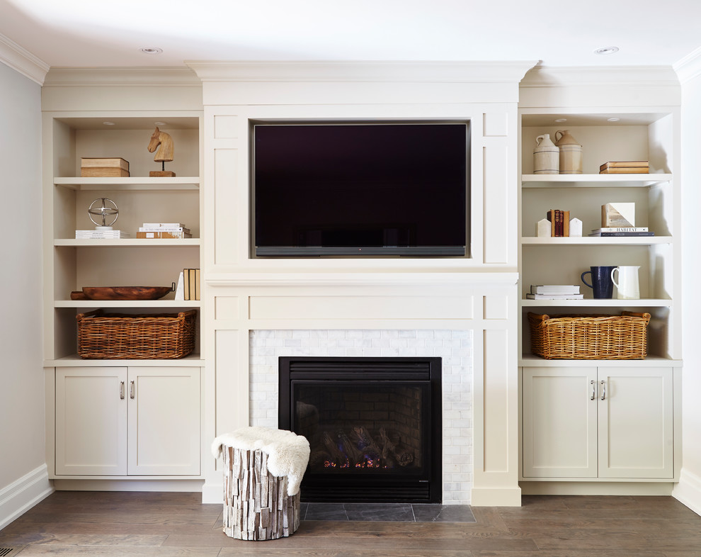 Inspiration for a transitional home design remodel in Toronto