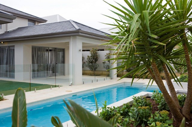 The Award modern-pool