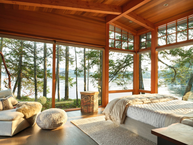 Houzz Tour: Modern Island Home With Cabin Style (14 photos)