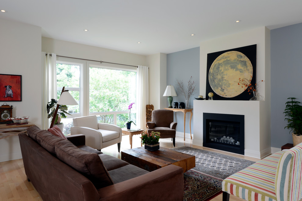 Photo of a contemporary living room in Ottawa.