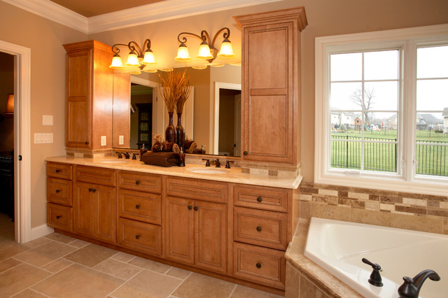 Master Bath klassisk-badrum