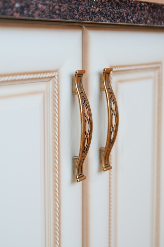 Классическая кухня с "островом"