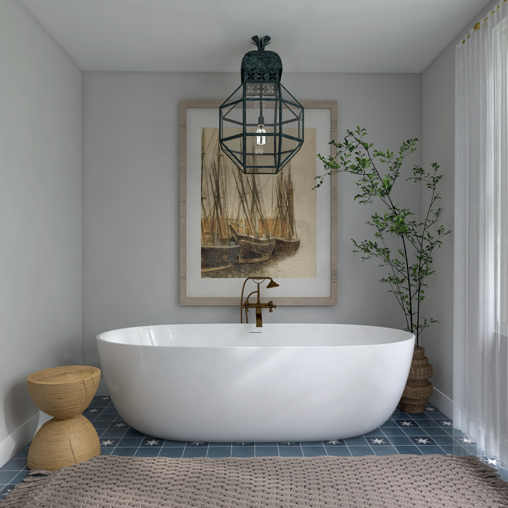Foto de cuarto de baño principal costero de tamaño medio con bañera exenta, paredes grises, suelo de baldosas de cerámica y suelo azul