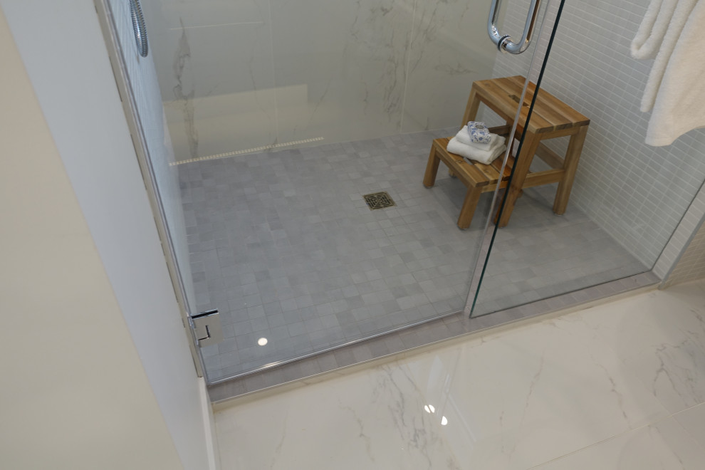 Home design - transitional home design idea in Calgary